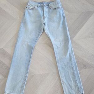 Vintage Levi 501 jeans, Light Wash, Button Fly, Womams Student Jeans, Size 26/32